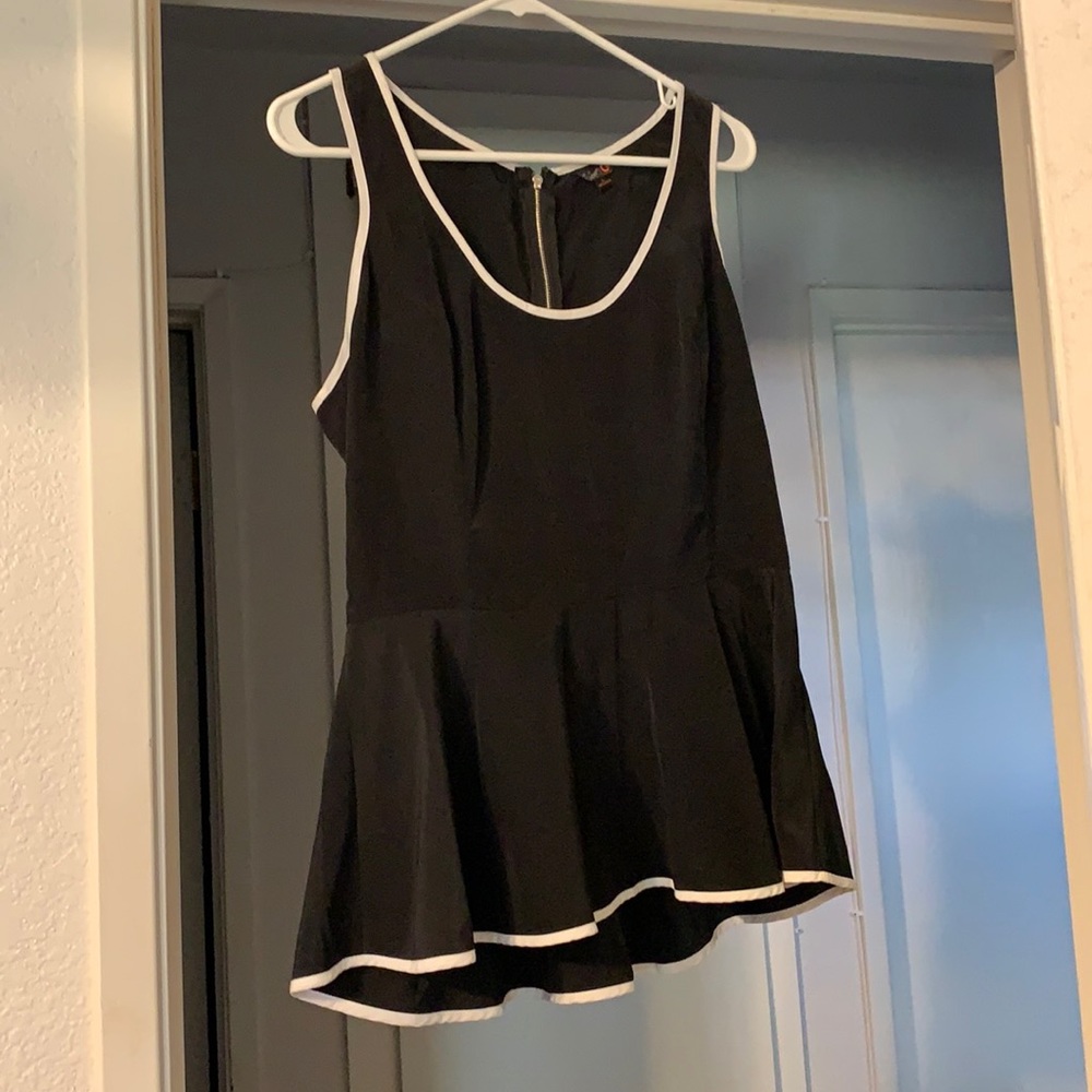 G by Guess peplum top black with white piping